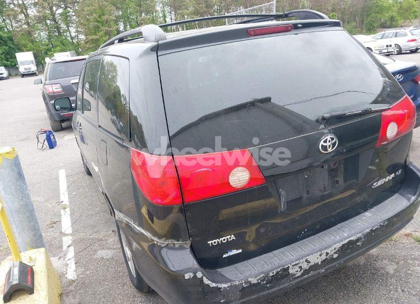 Photo 3 of 2010 Toyota Sienna LE (VIN 5TDKK4CCXAS306217)