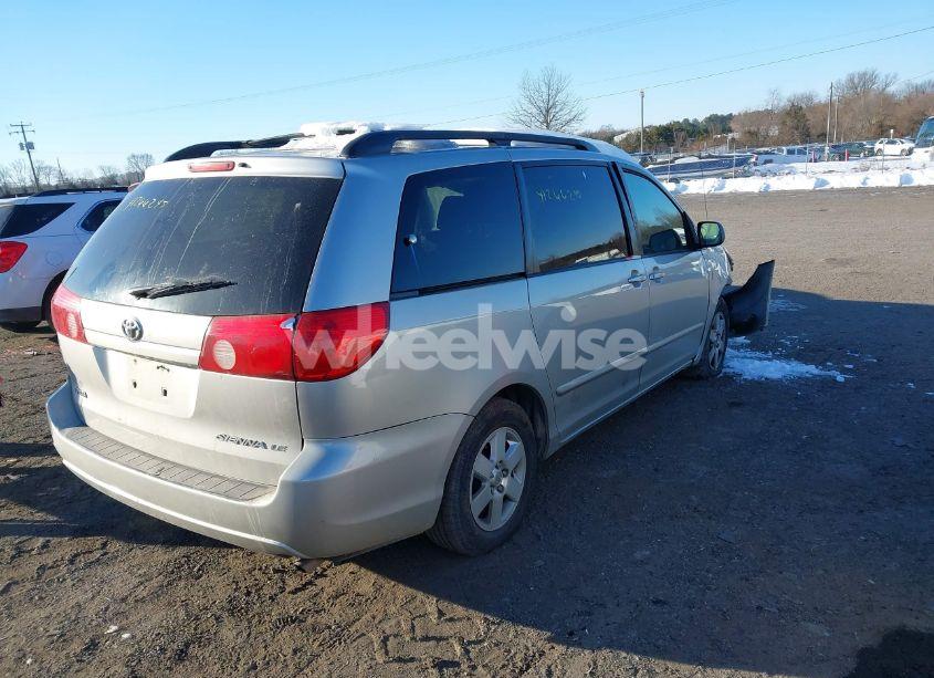 Photo 4 of 2010 Toyota Sienna LE (VIN 5TDKK4CCXAS306802)