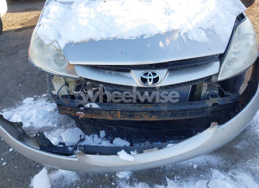 Photo 6 of 2010 Toyota Sienna LE (VIN 5TDKK4CCXAS306802)