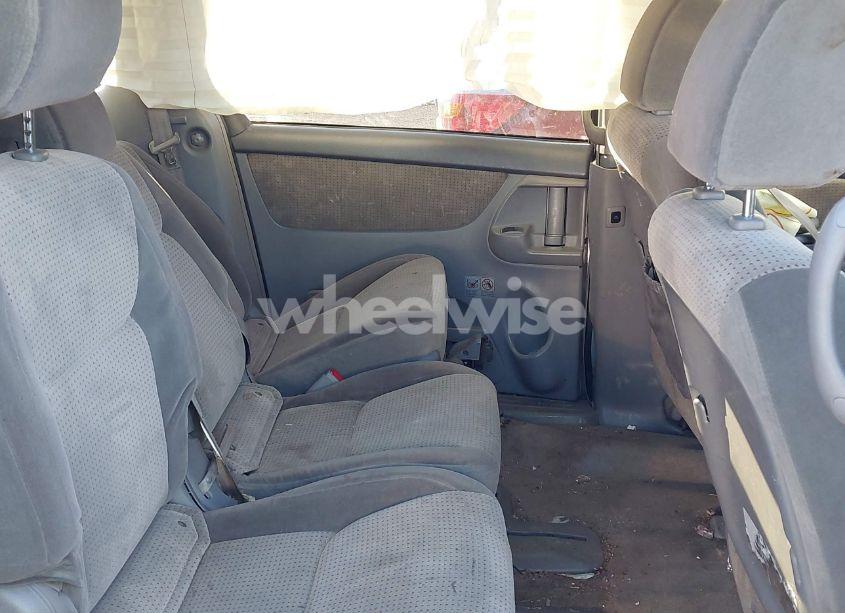 Photo 8 of 2010 Toyota Sienna LE (VIN 5TDKK4CCXAS306802)