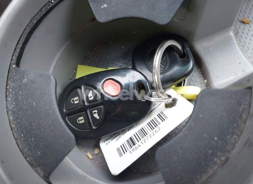 Photo 11 of 2010 Toyota Sienna LE (VIN 5TDKK4CCXAS318352)