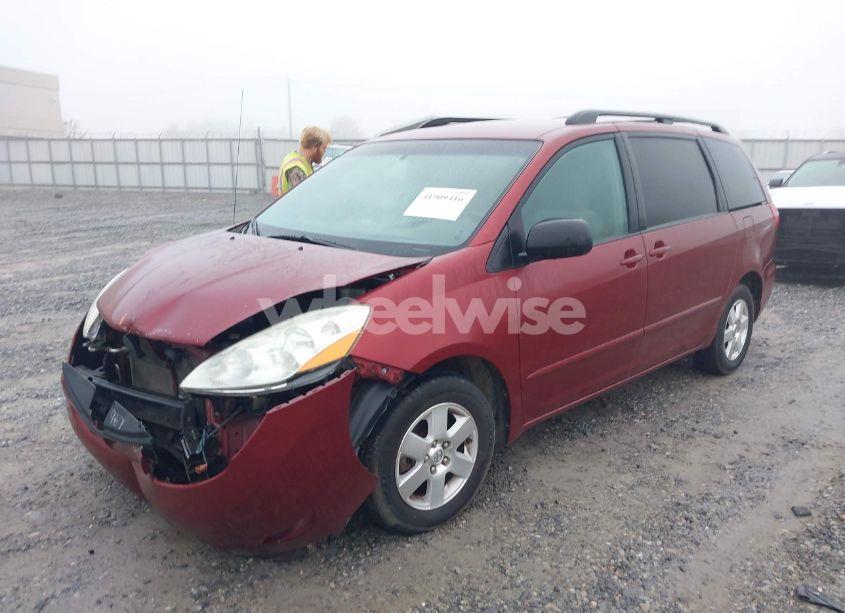 Photo 6 of 2010 Toyota Sienna LE (VIN 5TDKK4CCXAS318352)