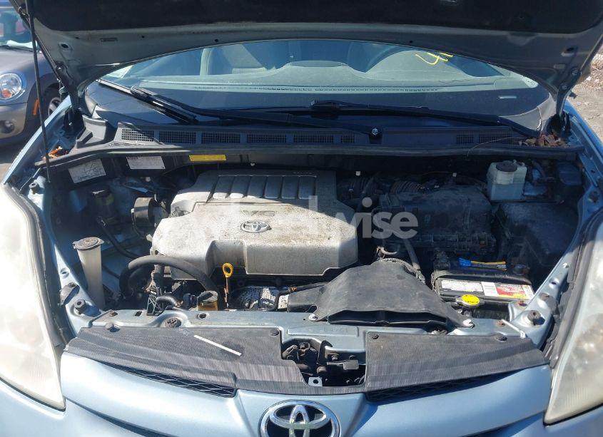 Photo 10 of 2010 Toyota Sienna LE (VIN 5TDKK4CCXAS325253)