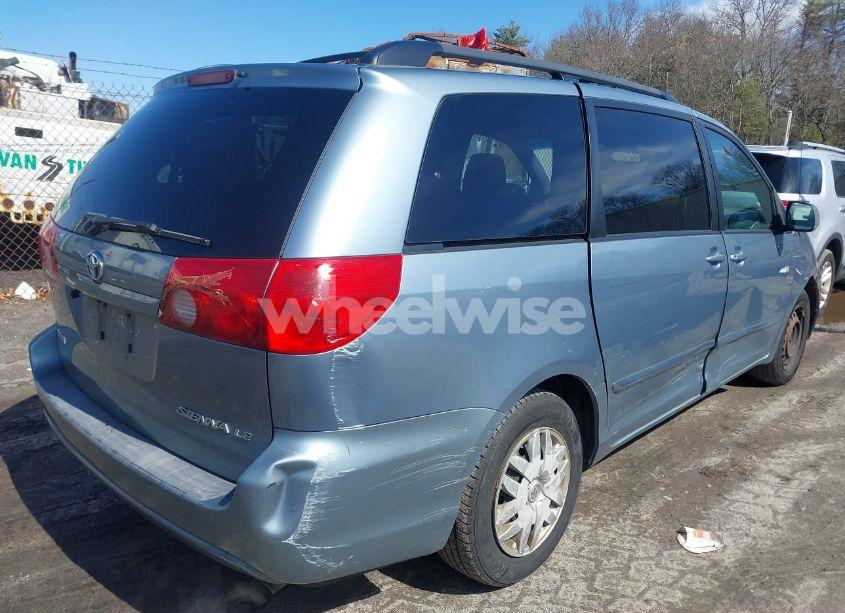 Photo 4 of 2010 Toyota Sienna LE (VIN 5TDKK4CCXAS325253)