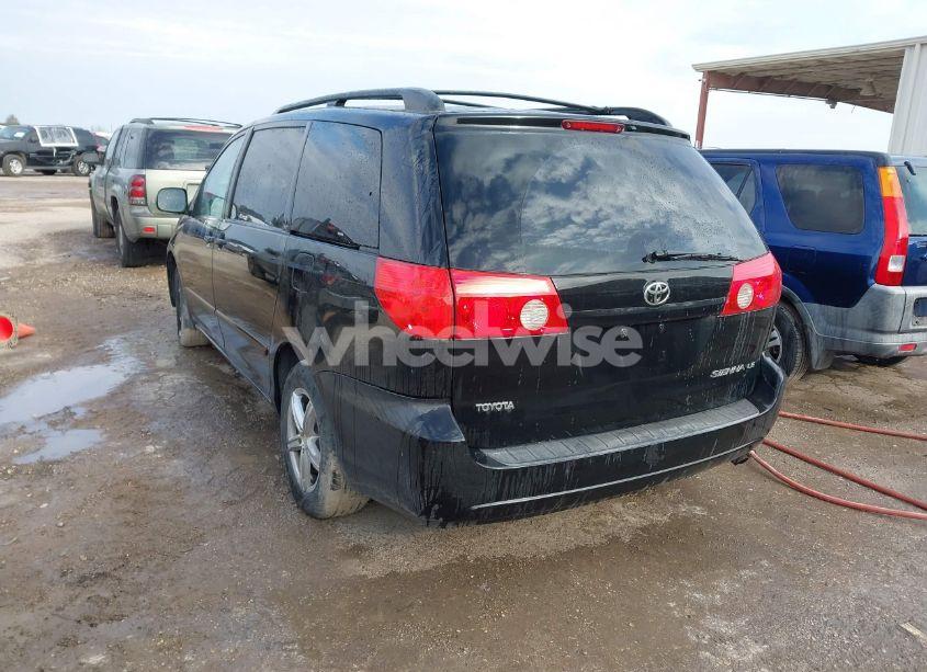 Photo 3 of 2010 Toyota Sienna LE (VIN 5TDKK4CCXAS331697)