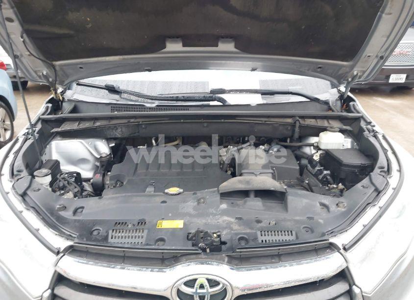 Photo 10 of 2014 Toyota Highlander XLE V6 (VIN 5TDKKRFH0ES036229)