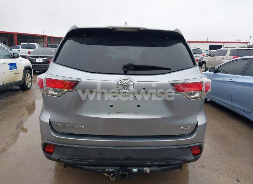 Photo 16 of 2014 Toyota Highlander XLE V6 (VIN 5TDKKRFH0ES036229)