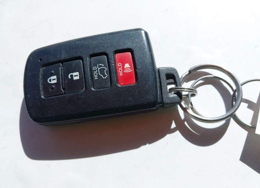 Photo 11 of 2016 Toyota Highlander XLE V6 (VIN 5TDKKRFH0GS170743)