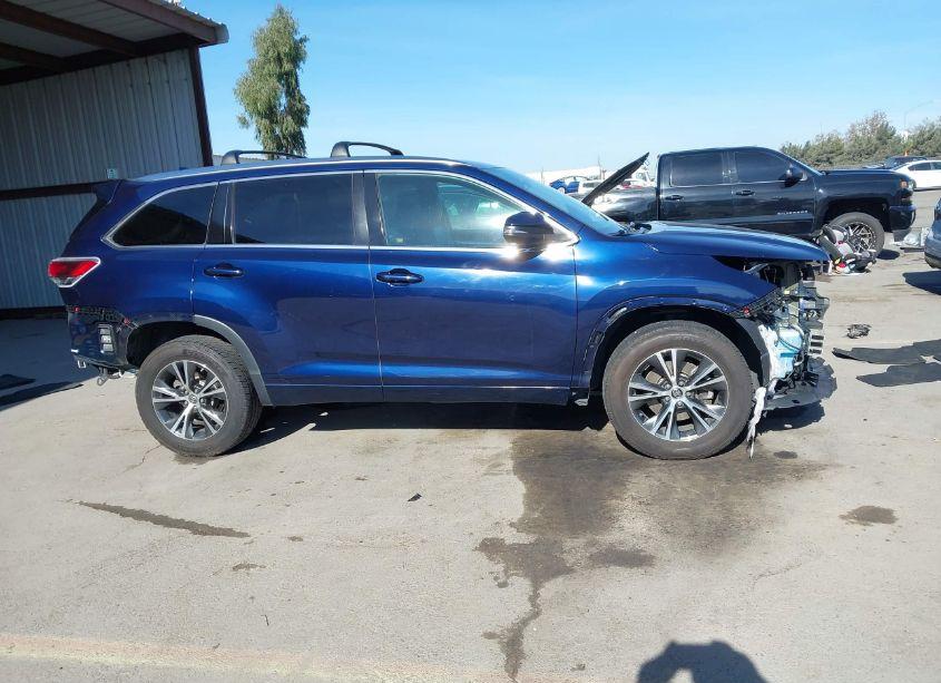 Photo 14 of 2016 Toyota Highlander XLE V6 (VIN 5TDKKRFH0GS170743)