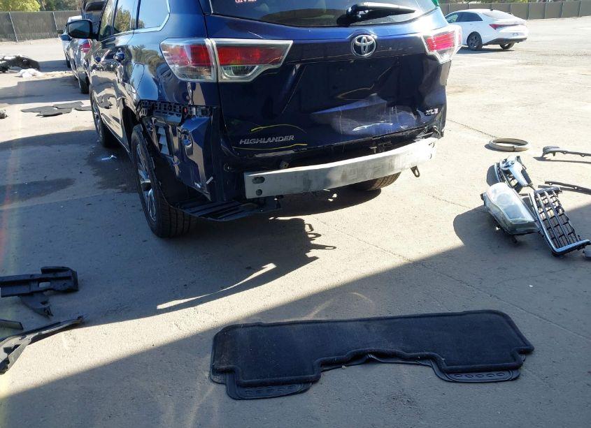 Photo 19 of 2016 Toyota Highlander XLE V6 (VIN 5TDKKRFH0GS170743)