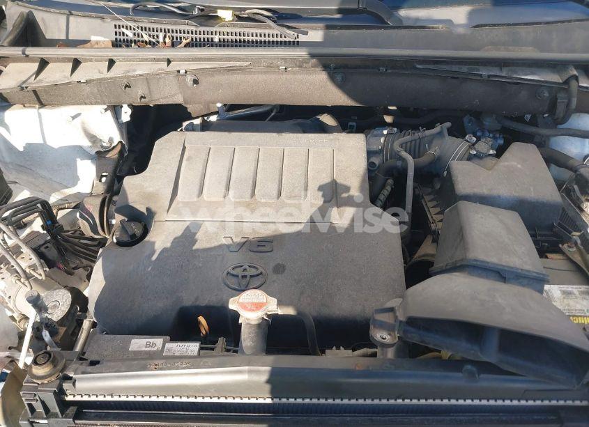 Photo 10 of 2016 Toyota Highlander XLE V6 (VIN 5TDKKRFH0GS175585)