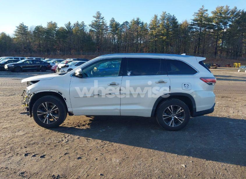 Photo 15 of 2016 Toyota Highlander XLE V6 (VIN 5TDKKRFH0GS175585)