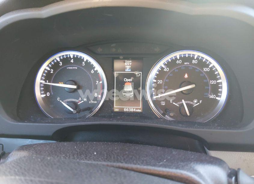 Photo 7 of 2016 Toyota Highlander XLE V6 (VIN 5TDKKRFH0GS175585)