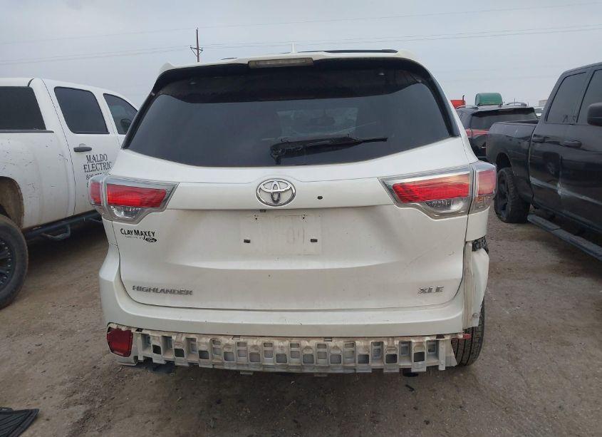 Photo 15 of 2015 Toyota Highlander XLE V6 (VIN 5TDKKRFH1FS055566)