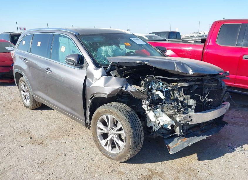 2015 Toyota Highlander XLE V6 (VIN 5TDKKRFH1FS106273) main photo