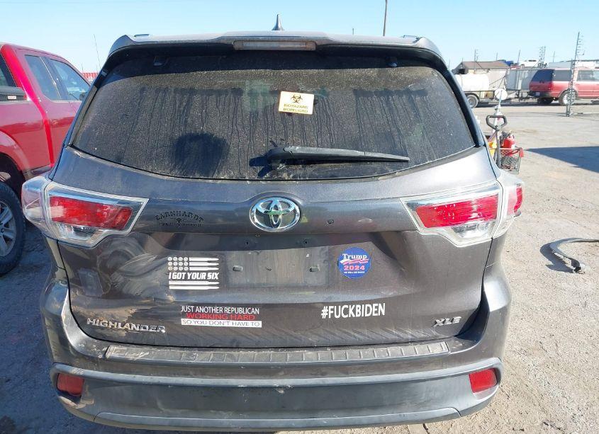 Photo 16 of 2015 Toyota Highlander XLE V6 (VIN 5TDKKRFH1FS106273)
