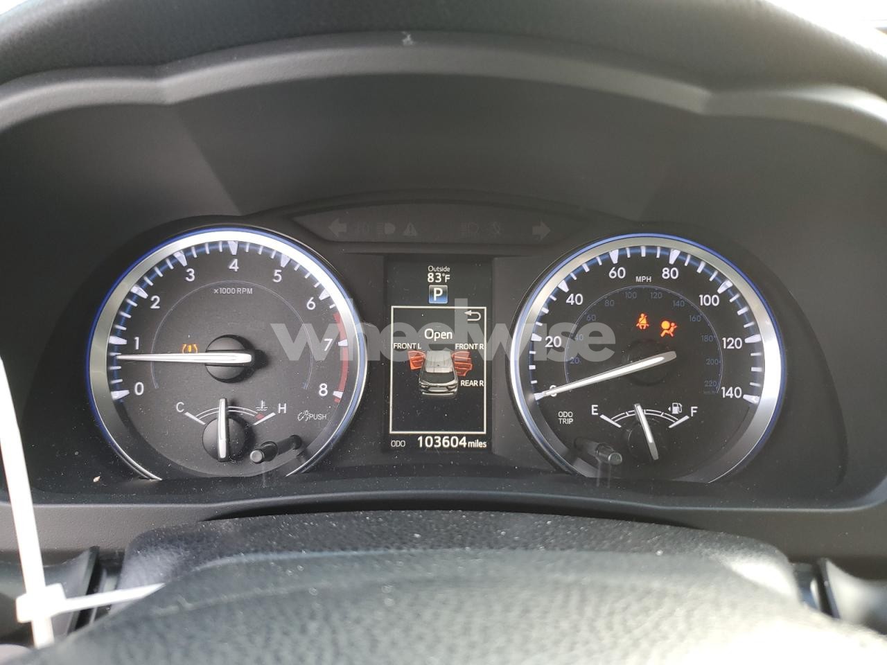 Photo 9 of 2016 TOYOTA HIGHLANDER XLE (VIN 5TDKKRFH1GS135967)