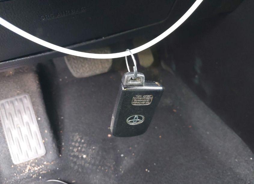 Photo 11 of 2016 Toyota Highlander XLE V6 (VIN 5TDKKRFH1GS176387)