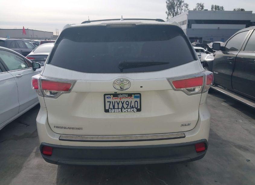 Photo 17 of 2016 Toyota Highlander XLE V6 (VIN 5TDKKRFH1GS176387)