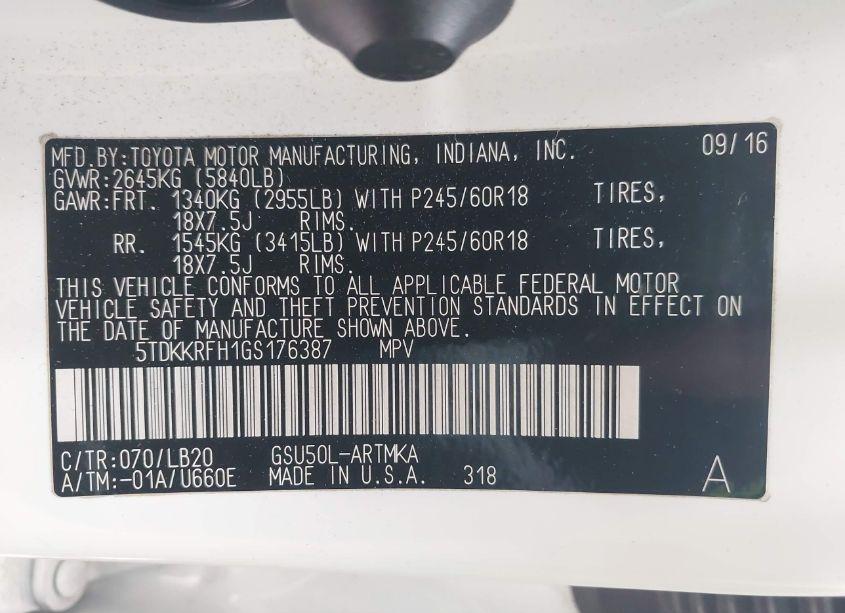 Photo 9 of 2016 Toyota Highlander XLE V6 (VIN 5TDKKRFH1GS176387)