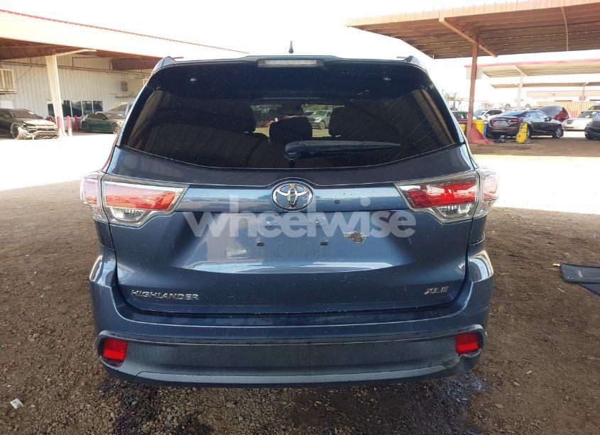 Photo 16 of 2015 Toyota Highlander XLE V6 (VIN 5TDKKRFH2FS115421)