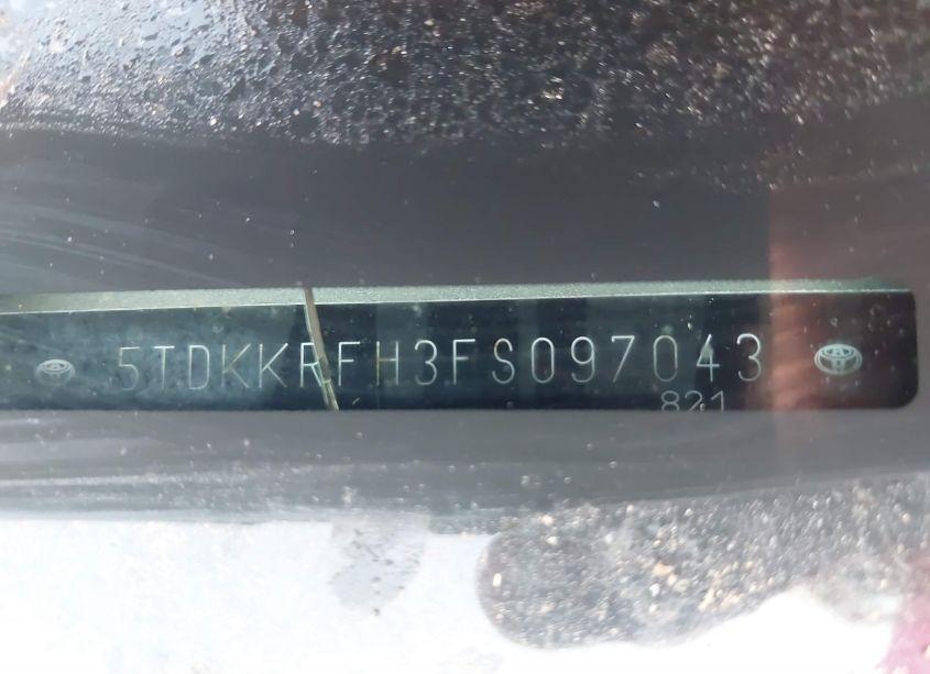 Photo 9 of 2015 Toyota Highlander XLE V6 (VIN 5TDKKRFH3FS097043)