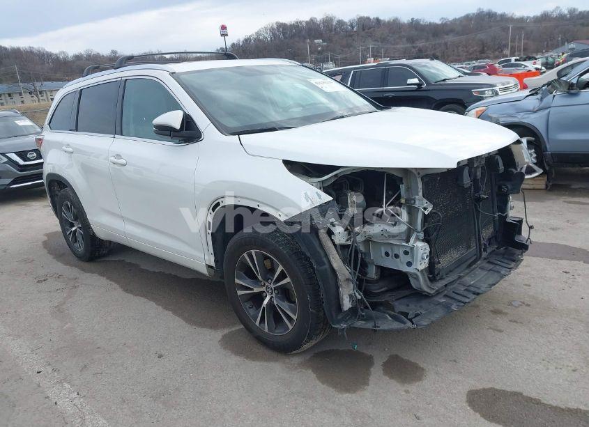 2016 Toyota Highlander XLE V6 (VIN 5TDKKRFH3GS153709) main photo