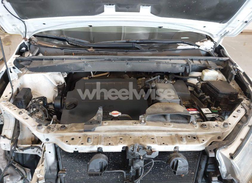 Photo 10 of 2016 Toyota Highlander XLE V6 (VIN 5TDKKRFH3GS153709)