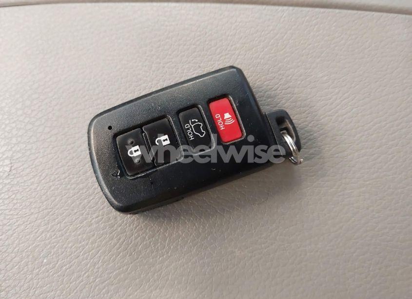 Photo 11 of 2016 Toyota Highlander XLE V6 (VIN 5TDKKRFH3GS153709)