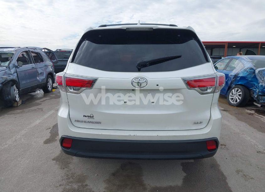 Photo 16 of 2016 Toyota Highlander XLE V6 (VIN 5TDKKRFH3GS153709)
