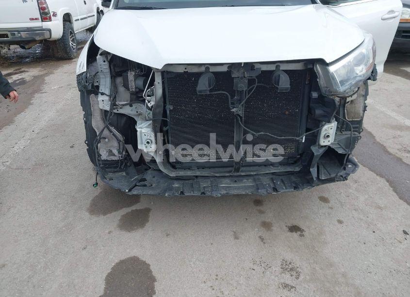 Photo 17 of 2016 Toyota Highlander XLE V6 (VIN 5TDKKRFH3GS153709)