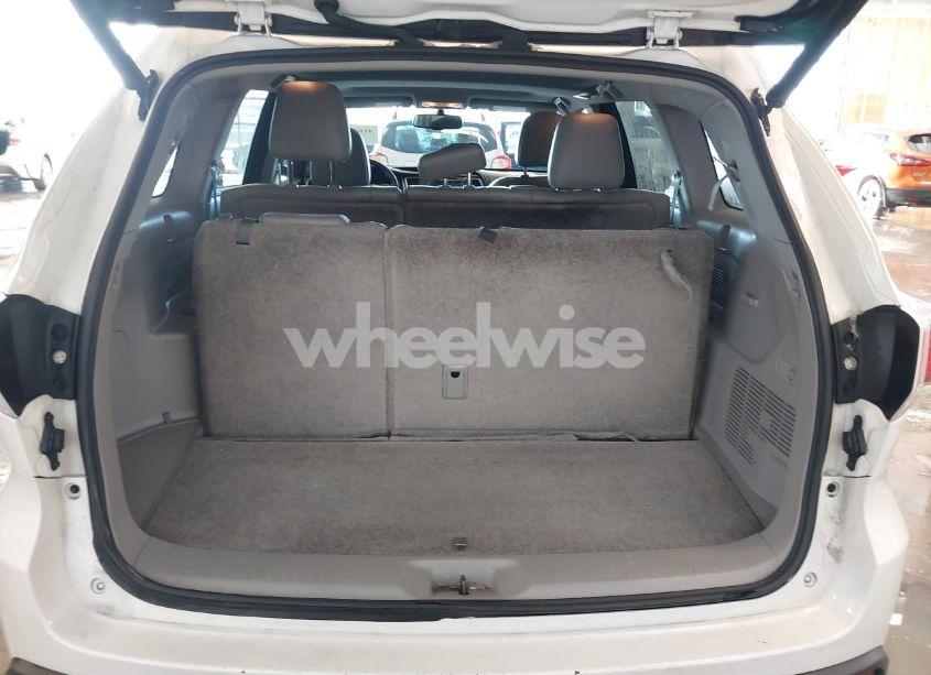 Photo 18 of 2016 Toyota Highlander XLE V6 (VIN 5TDKKRFH3GS153709)