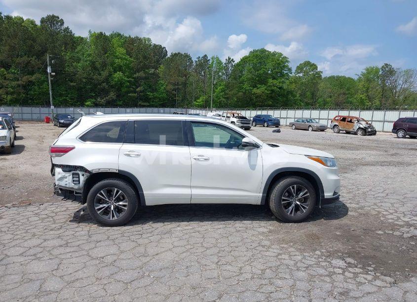 Photo 14 of 2016 Toyota Highlander XLE V6 (VIN 5TDKKRFH3GS170784)