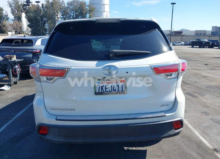 Photo 16 of 2015 Toyota Highlander XLE V6 (VIN 5TDKKRFH4FS065945)