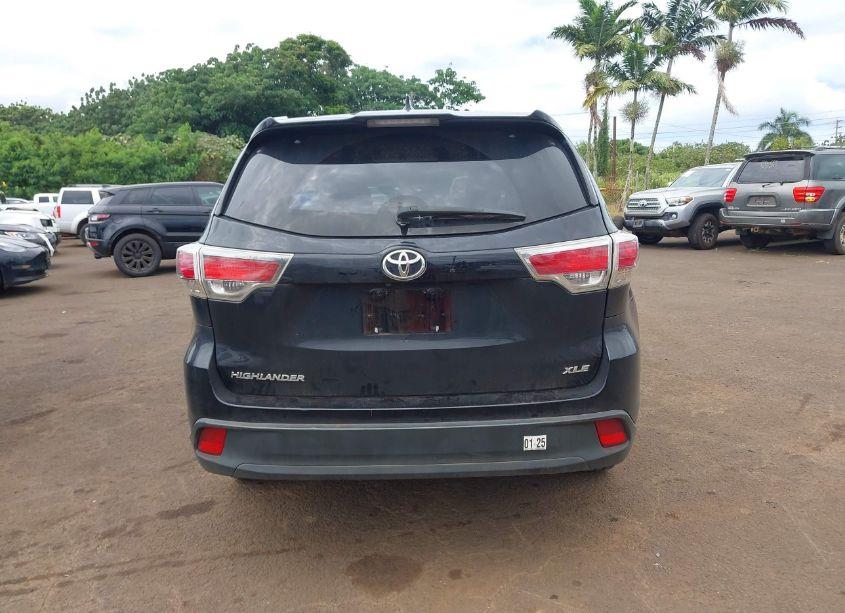 Photo 17 of 2015 Toyota Highlander XLE V6 (VIN 5TDKKRFH4FS111211)