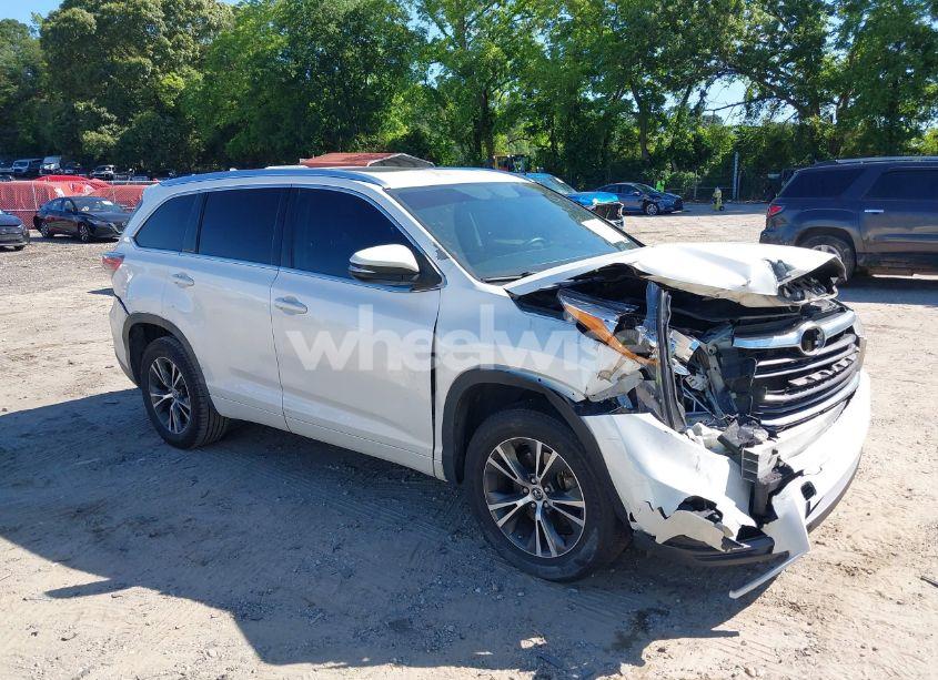 2016 Toyota Highlander XLE V6 (VIN 5TDKKRFH4GS132237) main photo