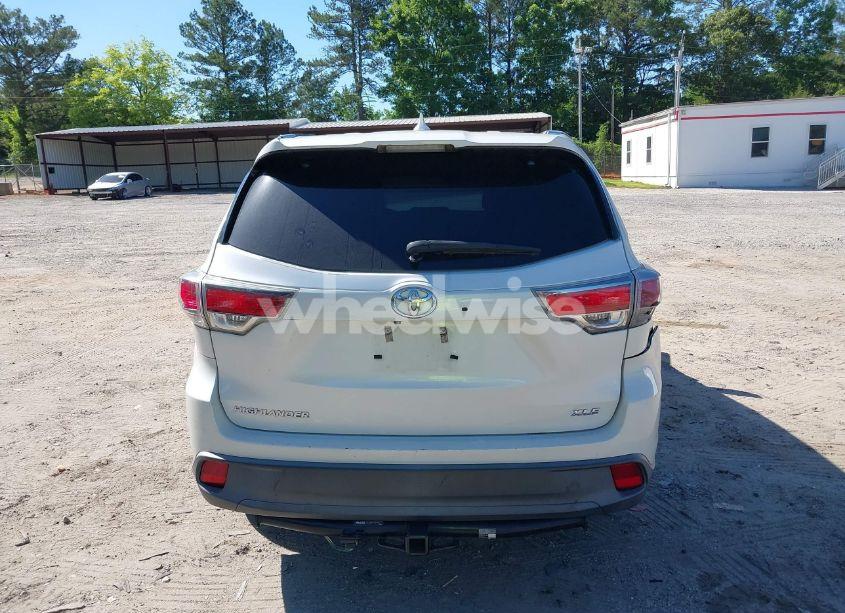 Photo 16 of 2016 Toyota Highlander XLE V6 (VIN 5TDKKRFH4GS132237)