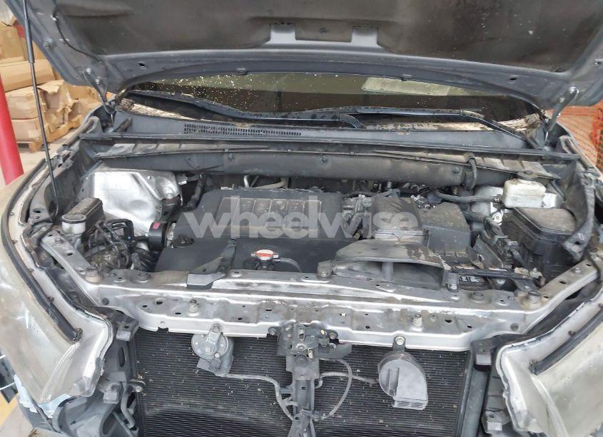 Photo 10 of 2016 Toyota Highlander XLE V6 (VIN 5TDKKRFH4GS143724)