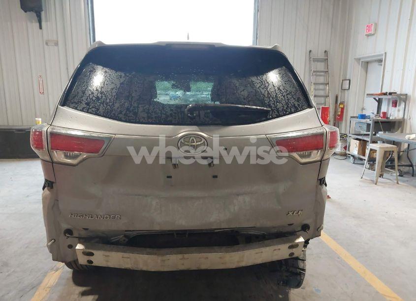 Photo 17 of 2016 Toyota Highlander XLE V6 (VIN 5TDKKRFH4GS143724)