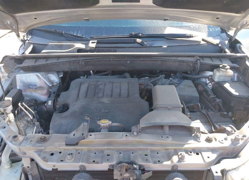 Photo 10 of 2014 Toyota Highlander XLE V6 (VIN 5TDKKRFH5ES018924)