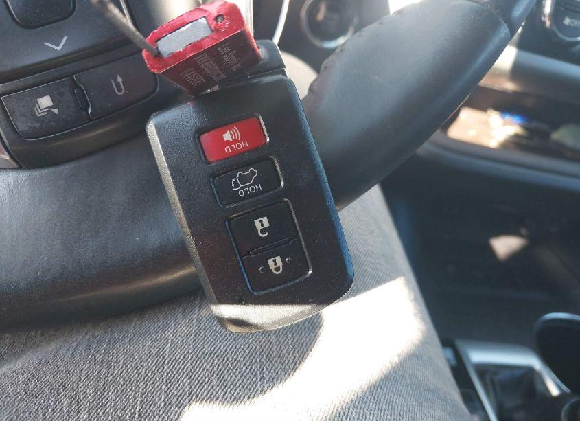 Photo 11 of 2014 Toyota Highlander XLE V6 (VIN 5TDKKRFH5ES018924)