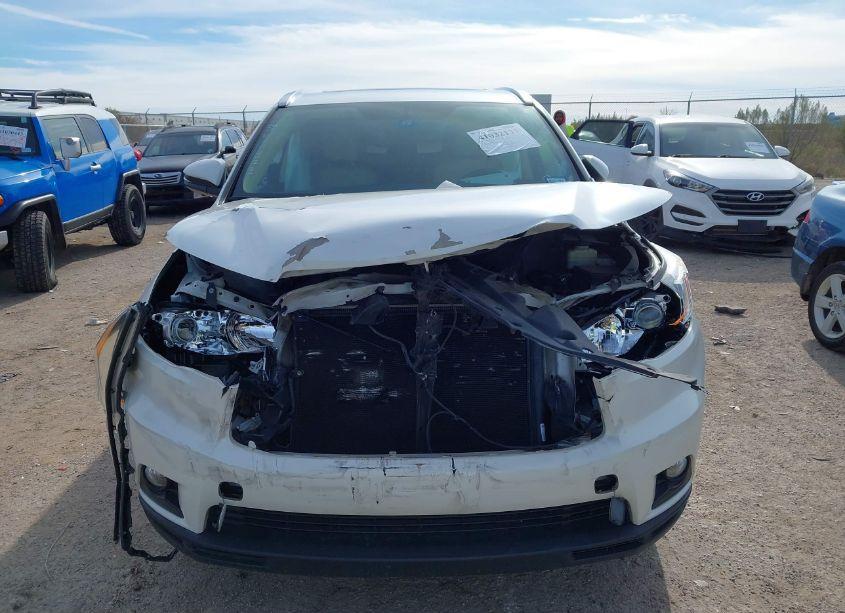 Photo 12 of 2015 Toyota Highlander XLE V6 (VIN 5TDKKRFH5FS090689)