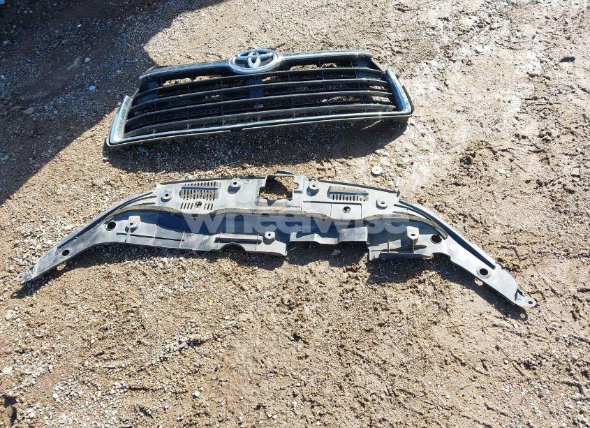 Photo 12 of 2015 Toyota Highlander XLE V6 (VIN 5TDKKRFH5FS095956)