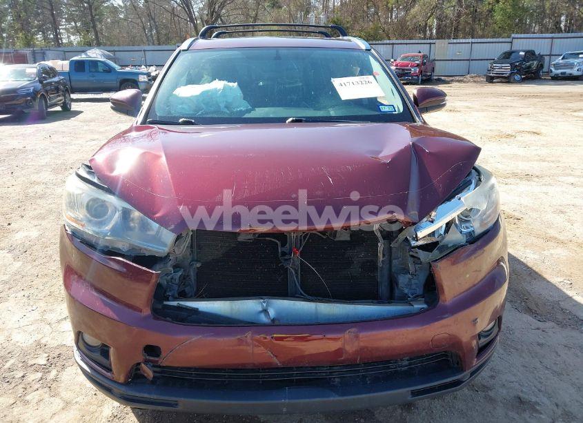 Photo 13 of 2015 Toyota Highlander XLE V6 (VIN 5TDKKRFH5FS095956)