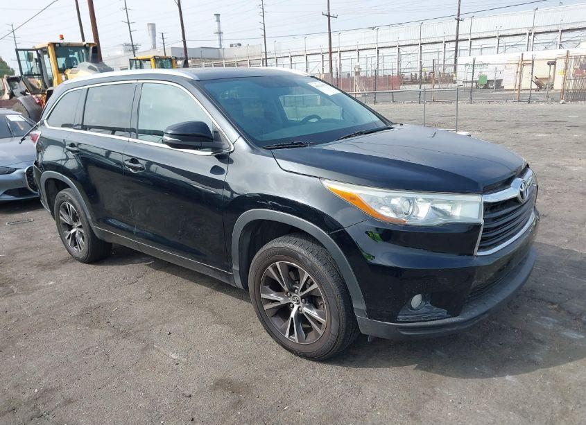 2016 Toyota Highlander XLE V6 (VIN 5TDKKRFH5GS134563) main photo