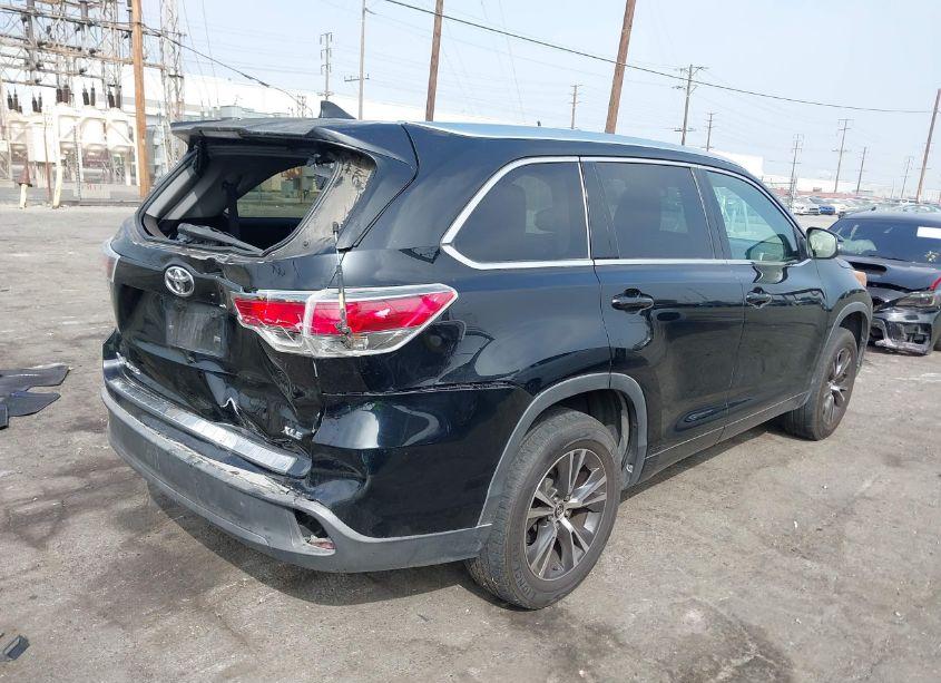 Photo 4 of 2016 Toyota Highlander XLE V6 (VIN 5TDKKRFH5GS134563)
