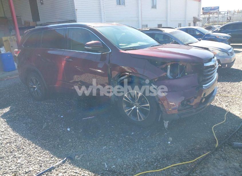 2016 Toyota Highlander XLE V6 (VIN 5TDKKRFH5GS158054) main photo