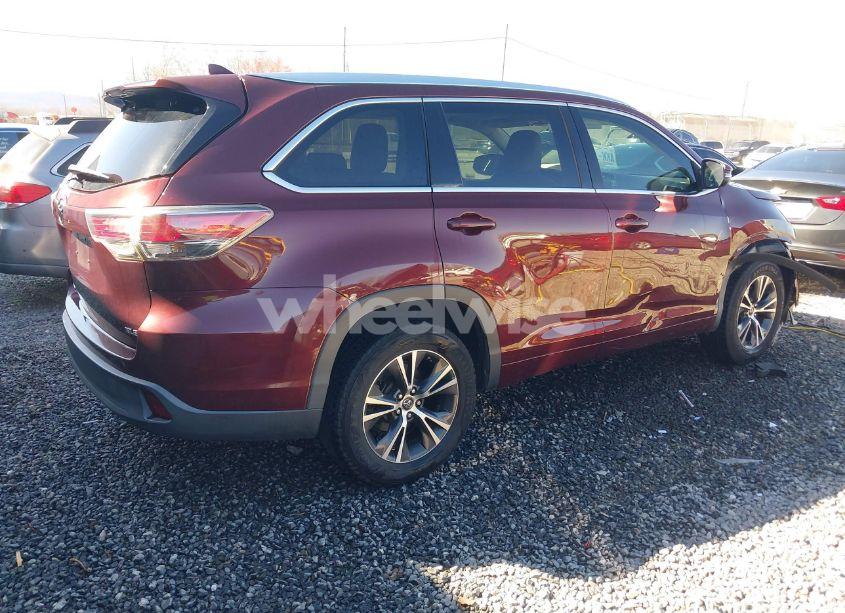 Photo 4 of 2016 Toyota Highlander XLE V6 (VIN 5TDKKRFH5GS158054)
