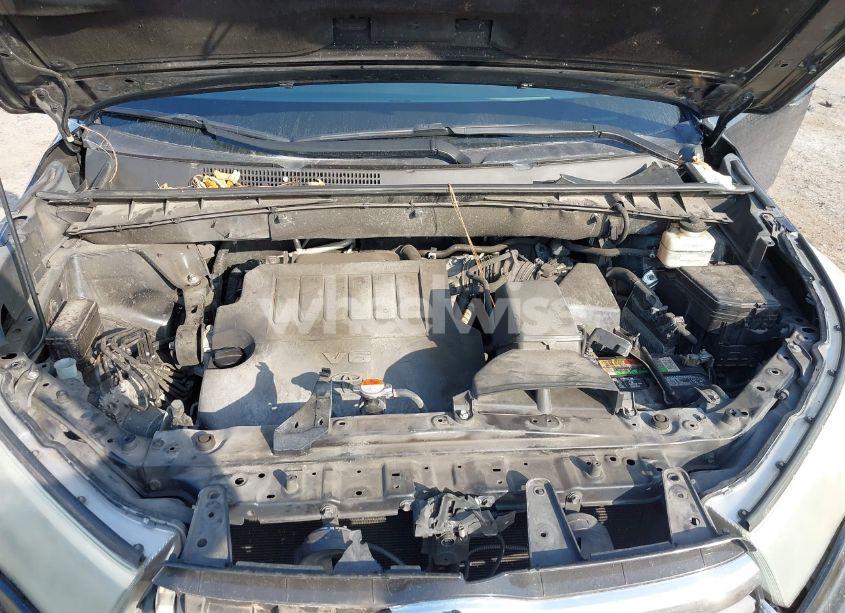 Photo 10 of 2016 Toyota Highlander XLE V6 (VIN 5TDKKRFH5GS500814)