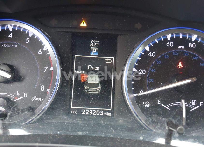 Photo 7 of 2016 Toyota Highlander XLE V6 (VIN 5TDKKRFH5GS501364)